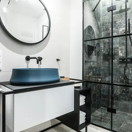 Rentplanet - Pulaskiego Apartment